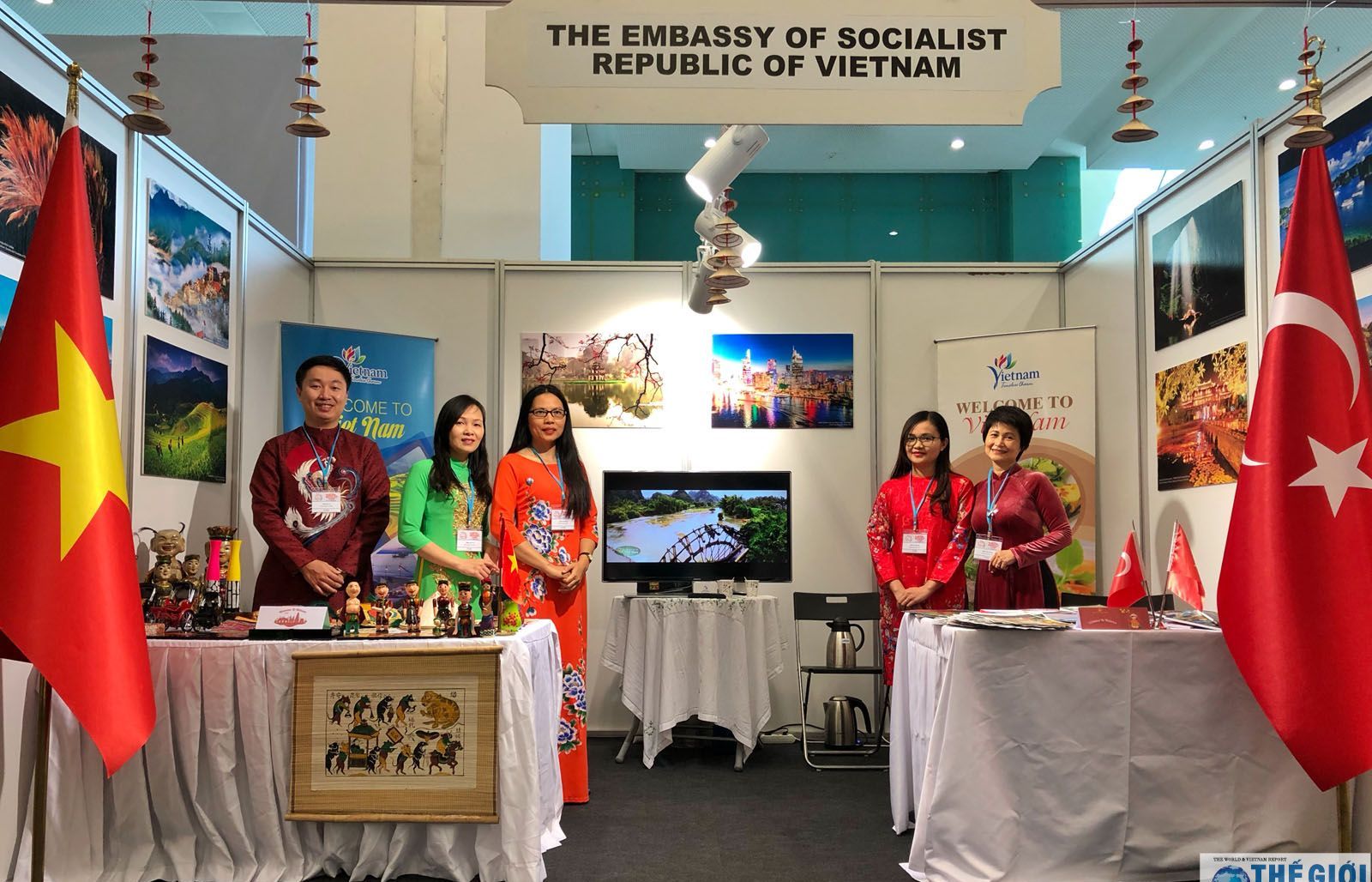 tung bung gian hang viet nam tai trien lam du lich quoc te ankara lan thu 4