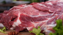 Giá heo hơi hôm nay 16/11: Đồng loạt biến động từ 1.000-2.000 đồng/kg trên toàn quốc