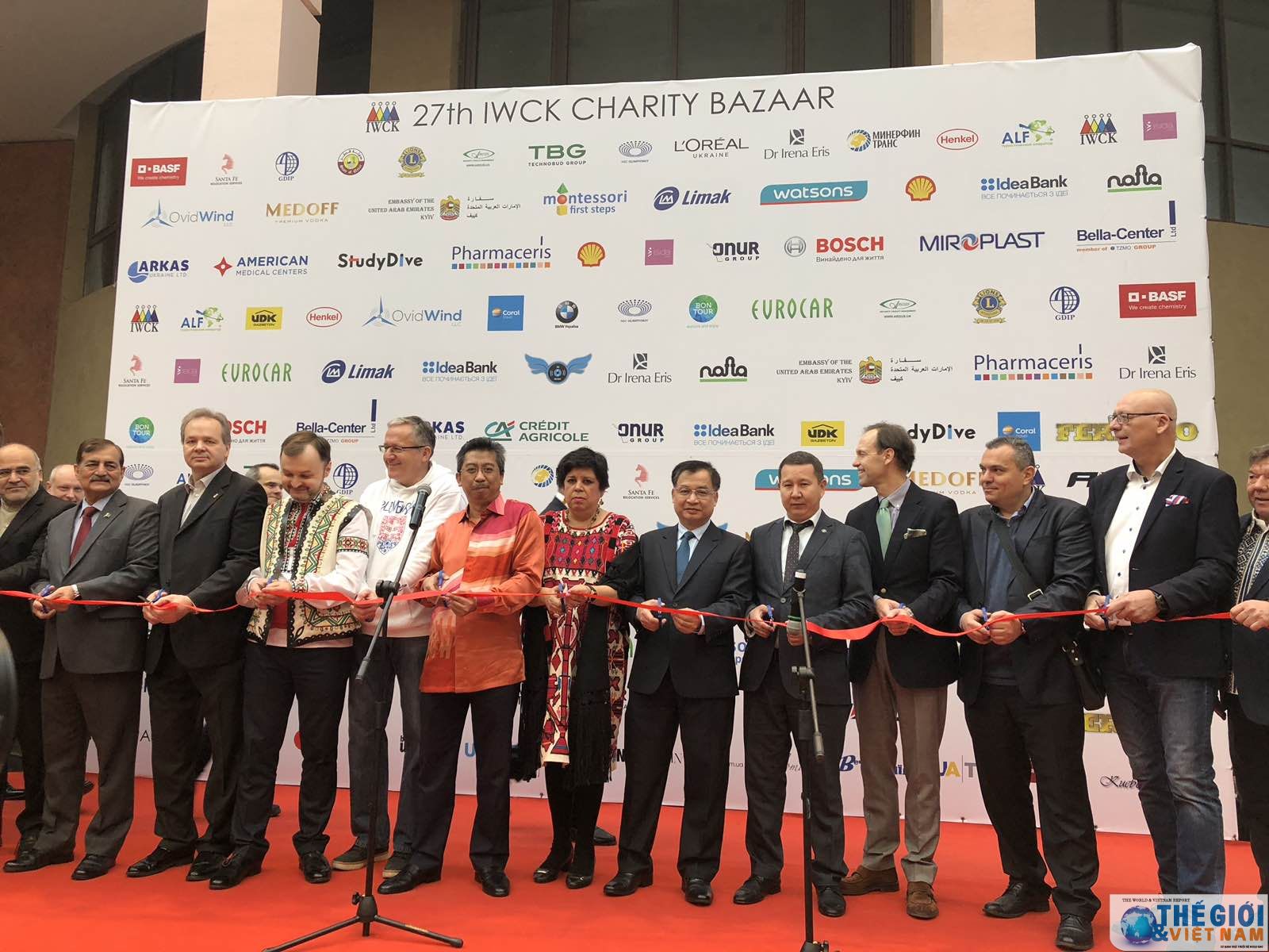 dai su nguyen anh tuan tham gia hoi cho tu thien lan thu 27 tai kiev ukraine