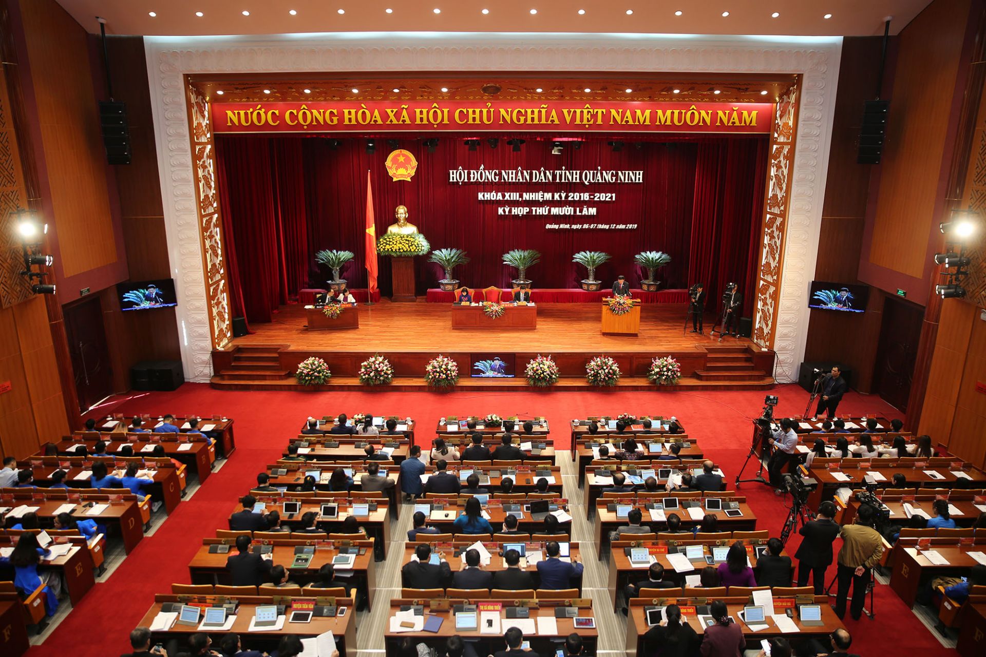 Quảng Ninh tăng tốc triển khai kế hoạch phát triển kinh tế - xã hội năm 2020, tiếp tục tạo đột phá quang ninh tang toc trien khai ke hoach phat trien kinh te xa hoi nam 2020