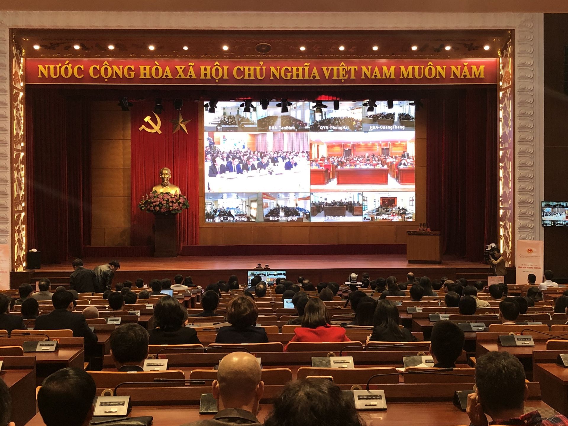 cong dich vu cong truc tuyen kenh giao tiep hanh chinh minh bach cua quang ninh