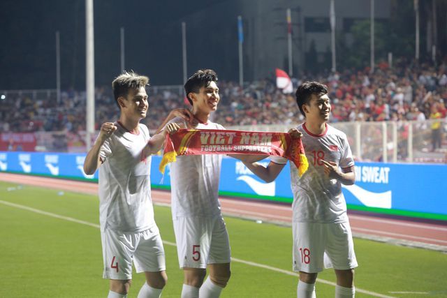 5 nguyen nhan khac biet co ban giua bong da viet nam va thai lan tai sea games 30