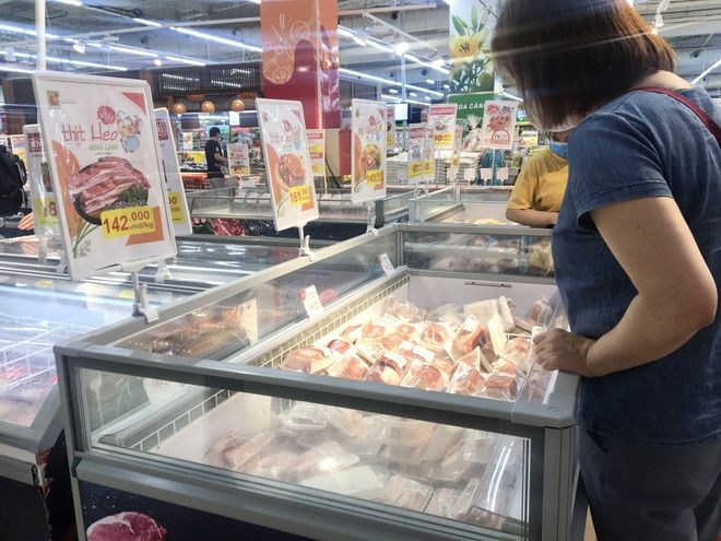 Giá heo hơi hôm nay 26/12: Có địa phương tăng tới 5.000 đồng/kg, tiến sát mốc 80.000 đồng/kg