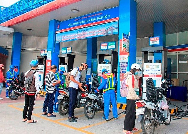 Giá xăng dầu tăng lần thứ 3 liên tiếp.