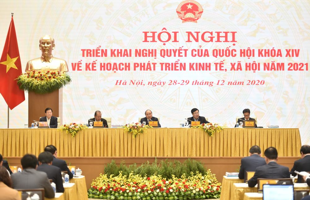 Thủ tướng Nguyễn Xuân Phúc chủ trì Hội nghị. Thủ tướng Nguyễn Xuân Phúc chủ trì Hội nghị.