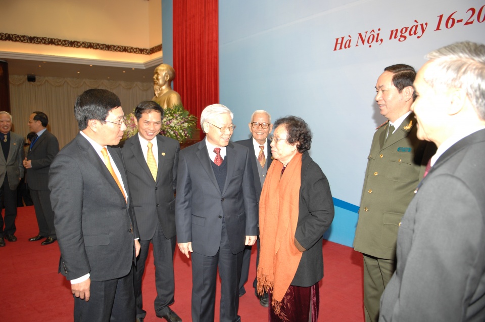 dau nam tro chuyen voi tu lenh mat tran doi ngoai