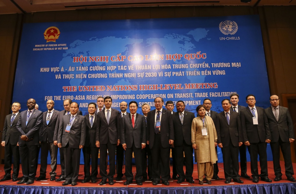 huong toi mot the gioi khong quoc gia nao bi bo lai phia sau