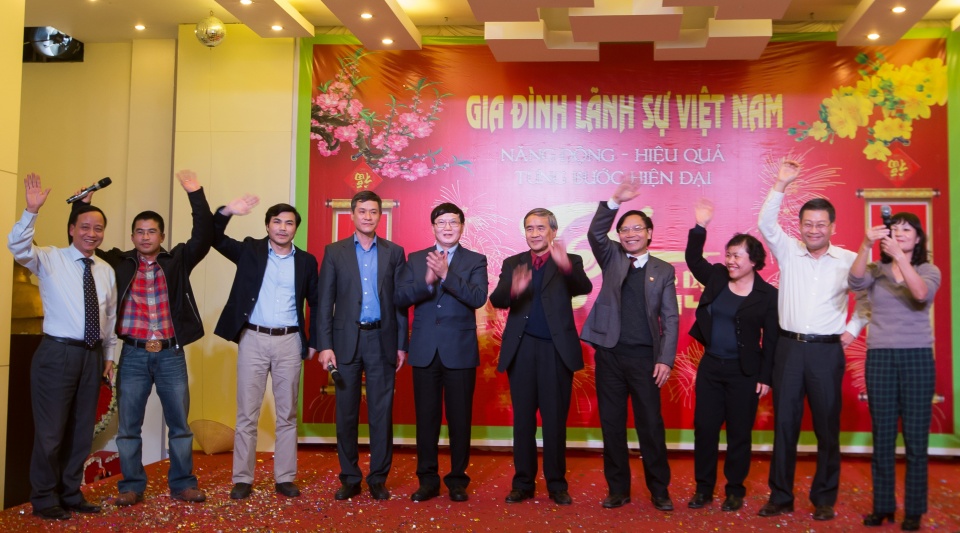 lanh su viet nam dong hanh cung dat nuoc