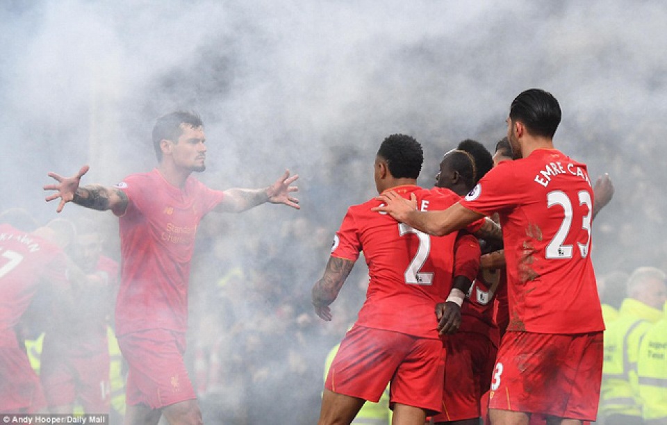 liverpool danh bai everton nho ban thang phut cuoi