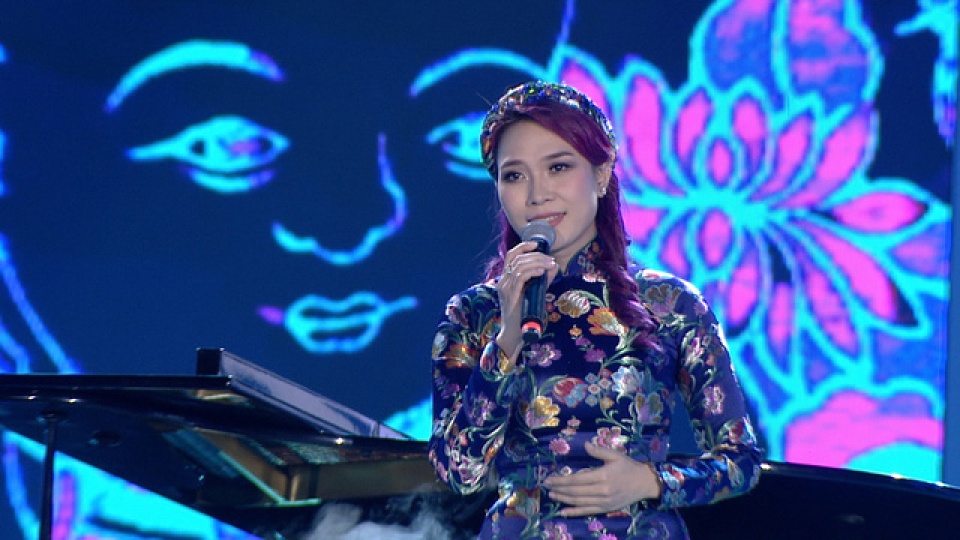 my tam ha ho bat ngo hoi ngo tren san khau chao 2017