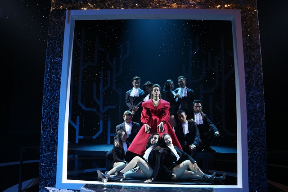 my tam ha ho bat ngo hoi ngo tren san khau chao 2017