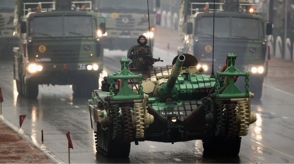 Toàn cầu tăng chi quốc phòng toan cau tang chi quoc phong