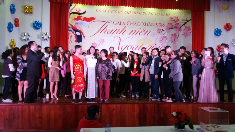 sac xuan va hoi nhap trong gala thanh nien 2016