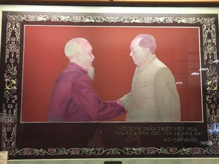 Quan hệ Việt – Trung và thông điệp của những món quà