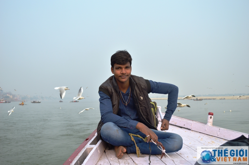 tham quan varanasi vung dat thanh linh thieng ben song hang