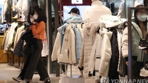 Hàn Quốc: Đại dịch Covid-19 kéo dài, bán lẻ trực tiếp và trực tuyến đều tăng