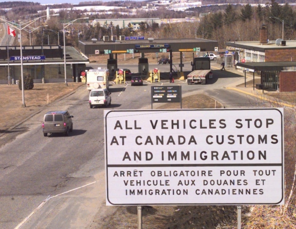 gia tang so nguoi vuot bien tu my vao canada bang duong bo