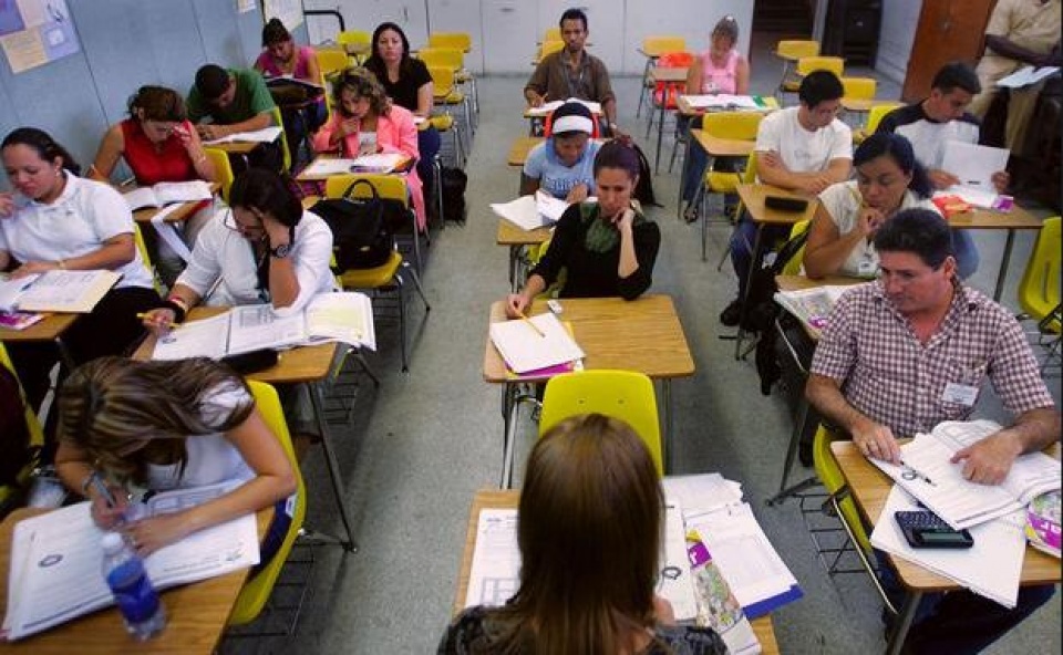 nguoi nhap cu lam cong viec gi o my