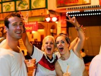 viet nam thu vi trong mat du khach my