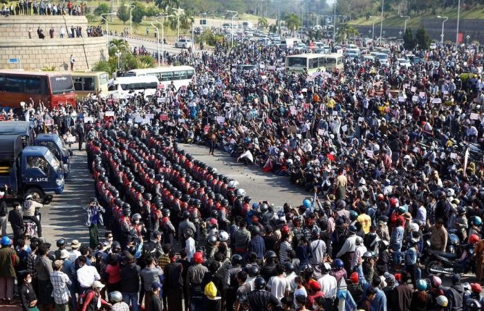 Chính quyền Myanmar cảnh báo người dân không che giấu các nhà hoạt động