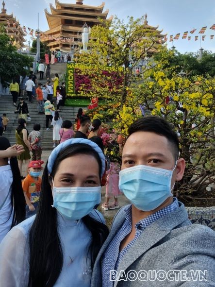 Người dân TP Hồ Chí Minh náo nức đến chùa đầu Xuân