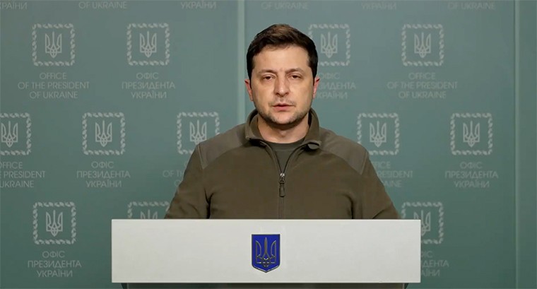 Tổng thống Ukraine dự báo thời điểm quân Nga tấn công 