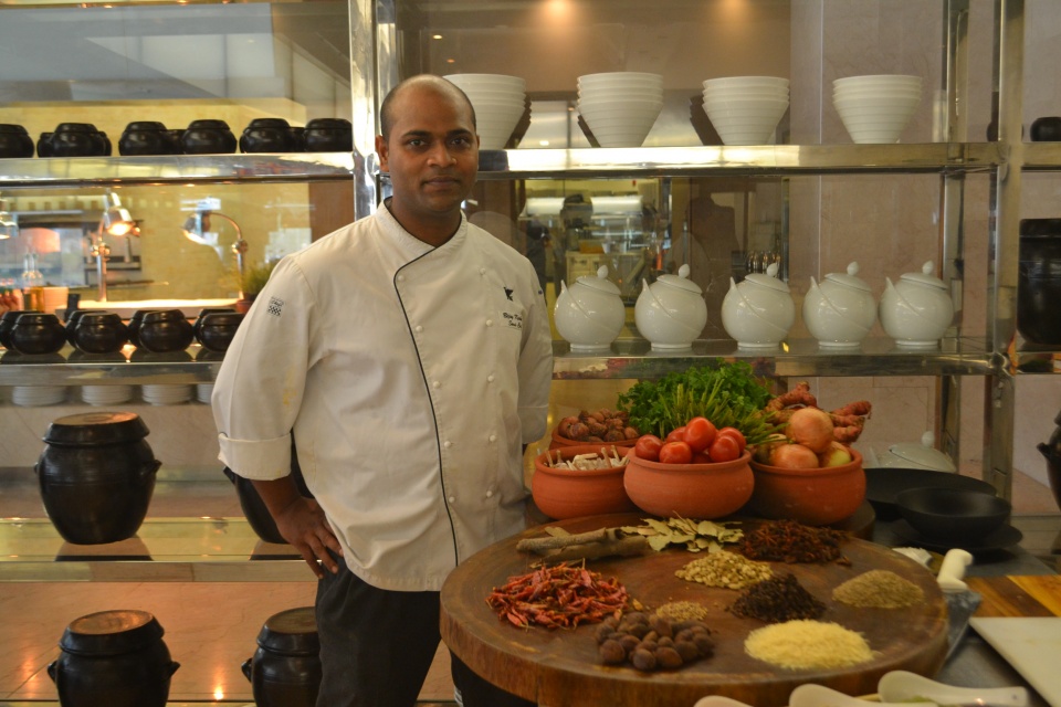 64 sac thai am thuc an giua long ha noi