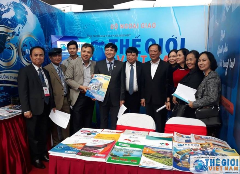 khoanh khac dang nho cua ngay dau hoi bao toan quoc