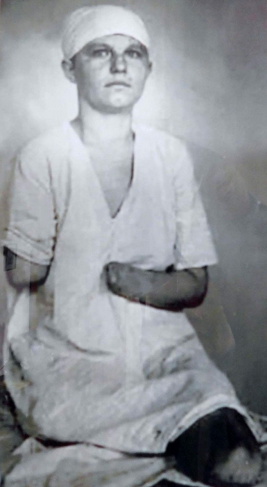 nhung bong tuyet nhuom mau mau nu y ta anh hung lien xo