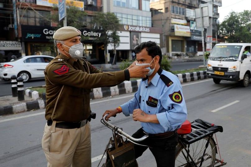 Đại dịch Covid-19: Ấn Độ đã thực thi lệnh phong tỏa với 1,3 tỷ dân như thế nào?