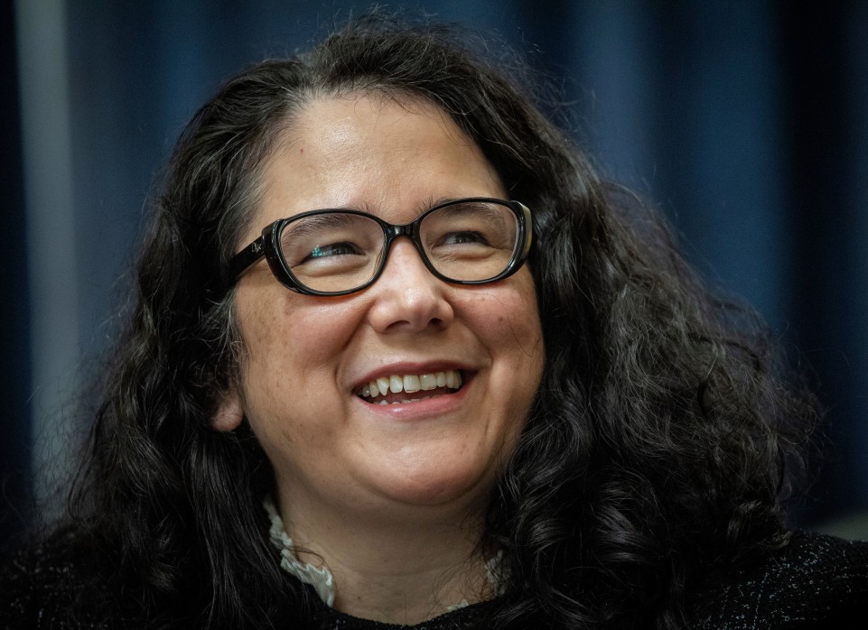 Guzman nói với các thượng nghị sĩ tại một phiên điều trần xác nhận rằng cô ấy sẽ tập trung vào việc viện trợ đại dịch cho các doanh nghiệp có ít hơn 10 nhân viên. (Nguồn: Washington Post)