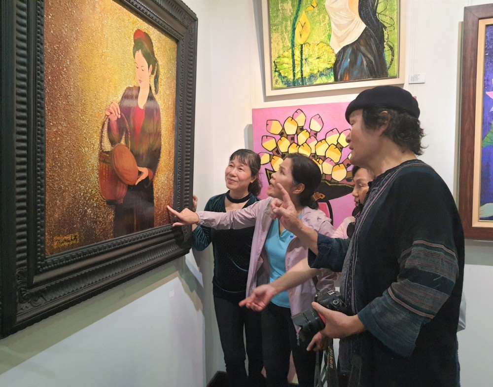 Khai mạc triển lãm mỹ thuật 'Nét Xưa'