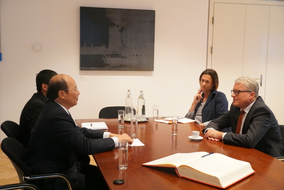 thuc day quan he kinh te viet nam voi bang thuong ao