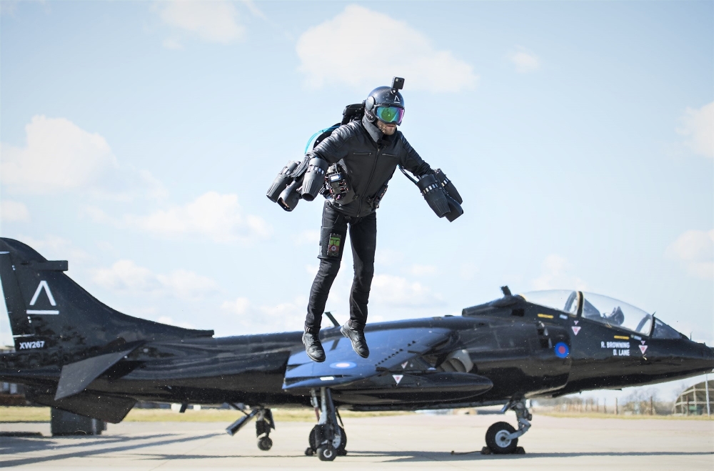 jet pack linh khong chien