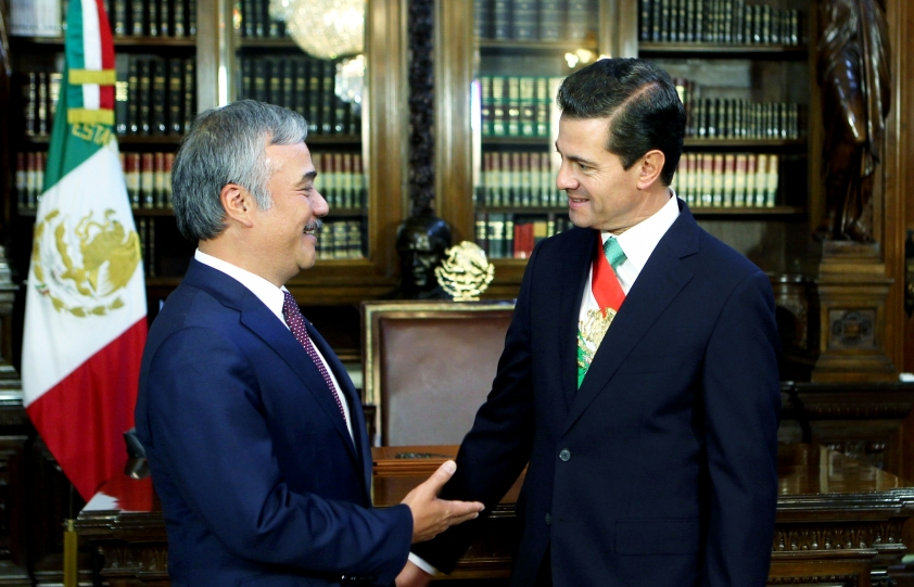 dai su nguyen hoai duong trinh quoc thu len tong thong mexico