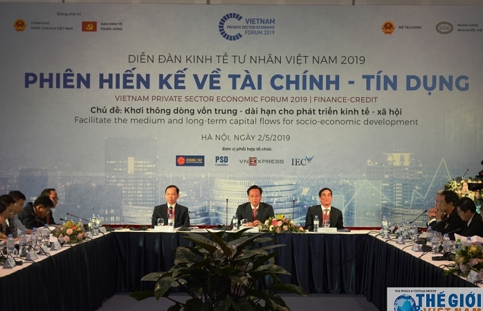 hang ngan doanh nghiep tham gia hien ke tai dien dan kinh te tu nhan viet nam 2019