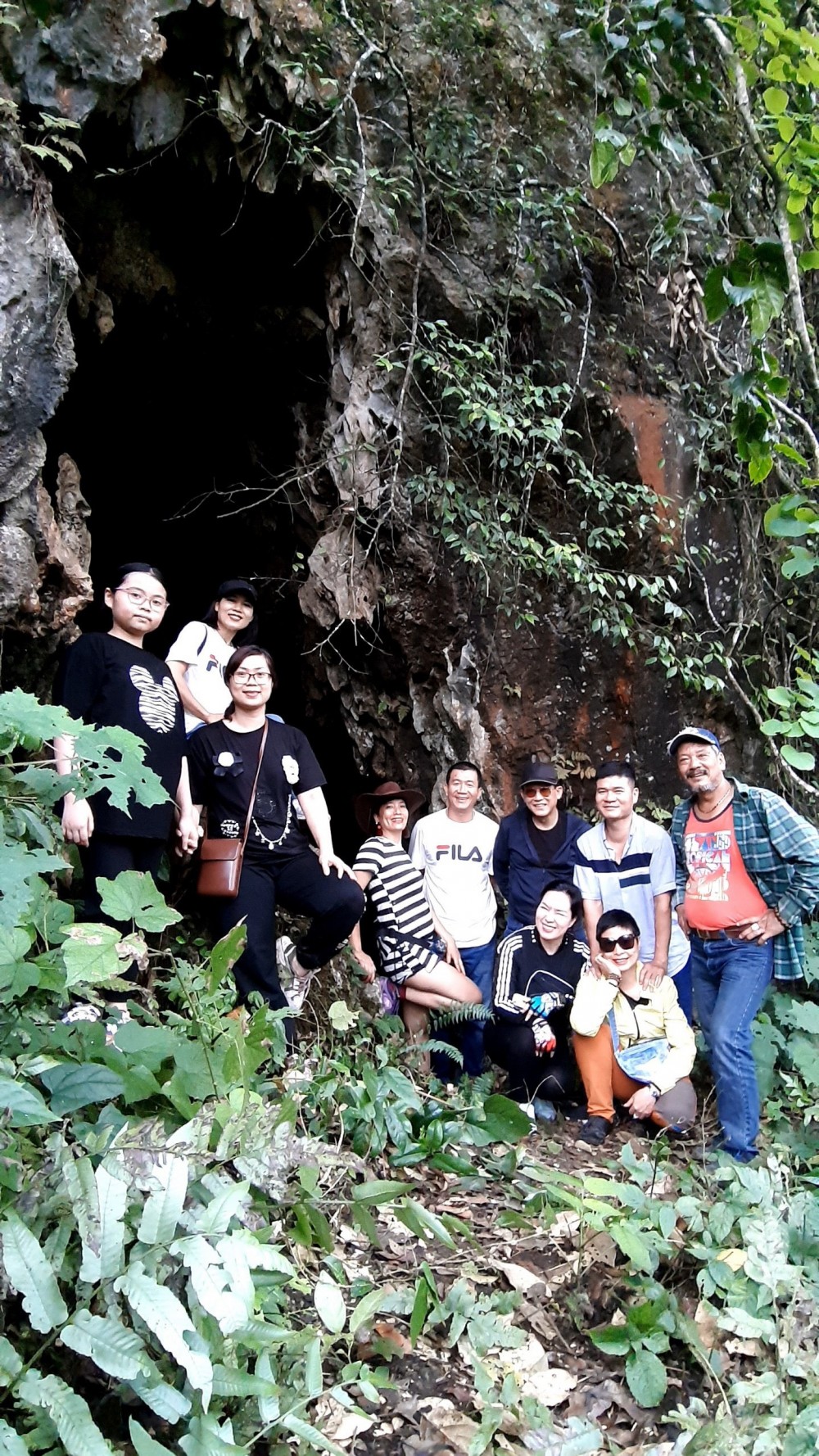 Về miền cổ tích Hang Kia - Pà Cò