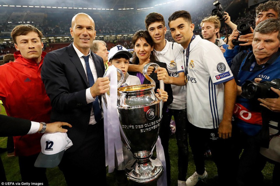 cau thu real madrid hanh phuc tot cung trong ngay vo dich champions league