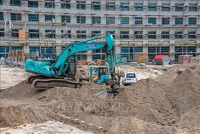 canh sat duc cho so tan tai trung tam thu do berlin do phat hien bom tu thoi chien