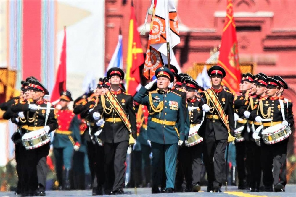 man trinh dien cua vu khi moi trong ngay chien thang o nga