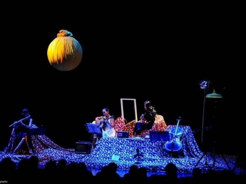 giang trang nguyet ha nhung nguoi den khong vi mong