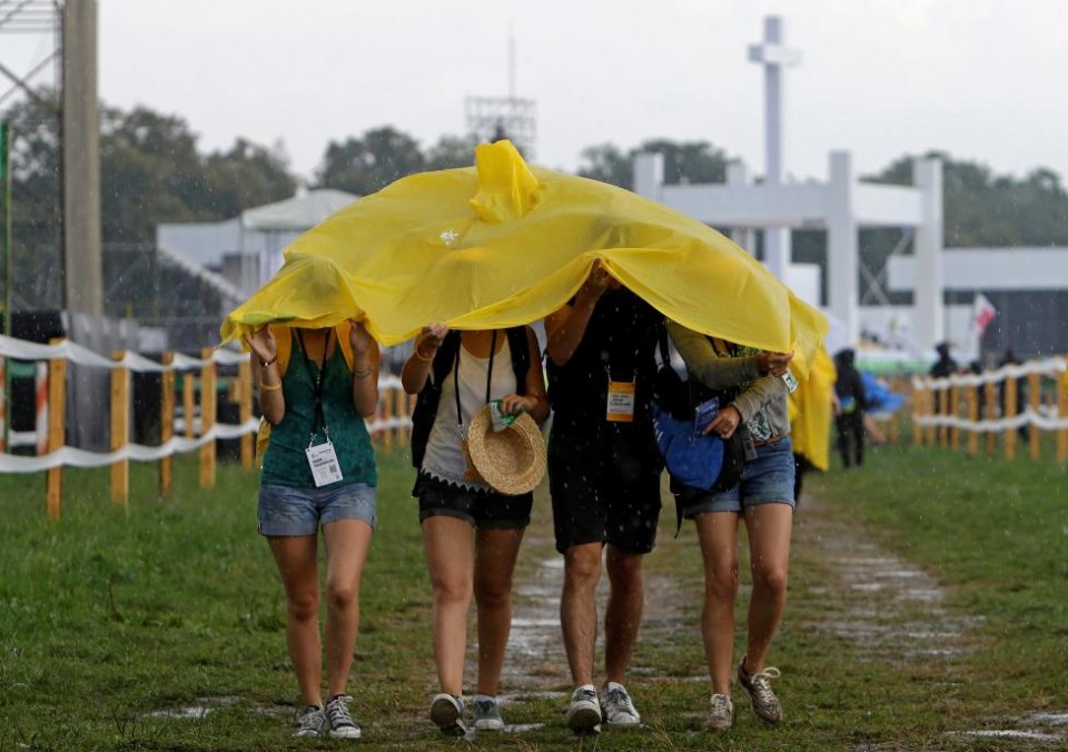 tung bung ngay gioi tre the gioi tai ba lan