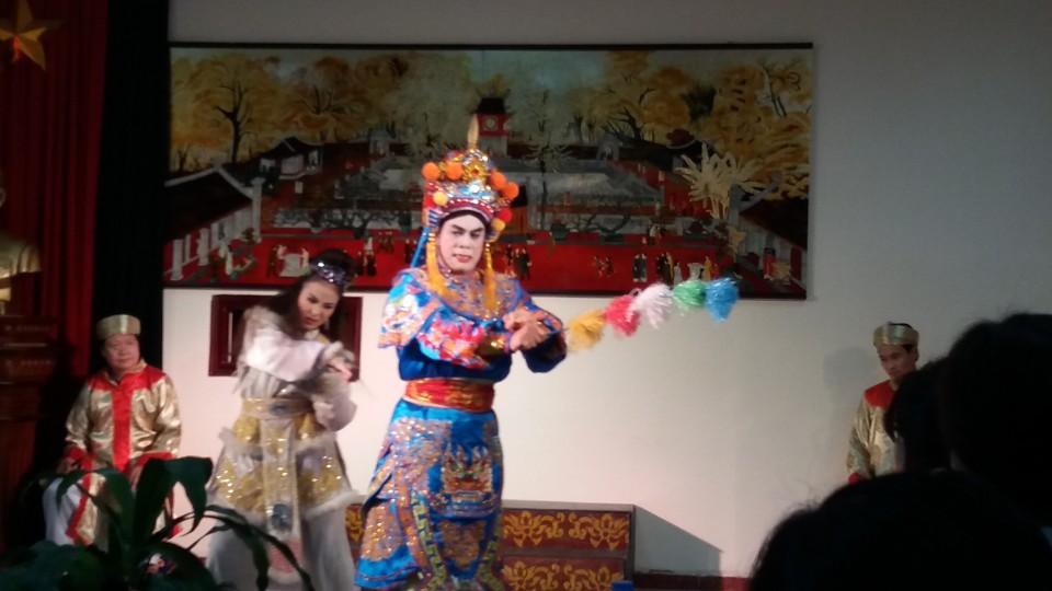 can bo nu bo ngoai giao tim hieu nghe thuat tuong