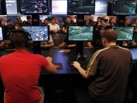 lop tre o my khong kiem duoc nhieu tien nhu cha me minh