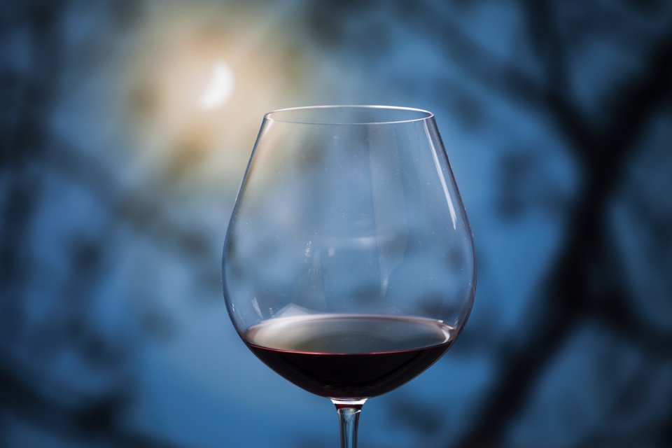 du lich nhat ban hut khach nho ruou vang