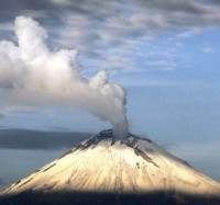 guatemala nui lua fuego phun trao manh