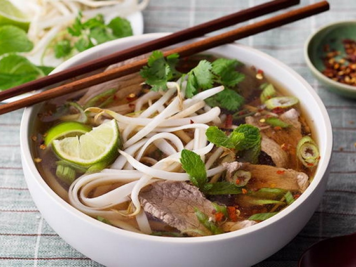 Phở, bún chả và bánh mì Việt Nam lọt Top 100 món ăn ngon nhất thế giới