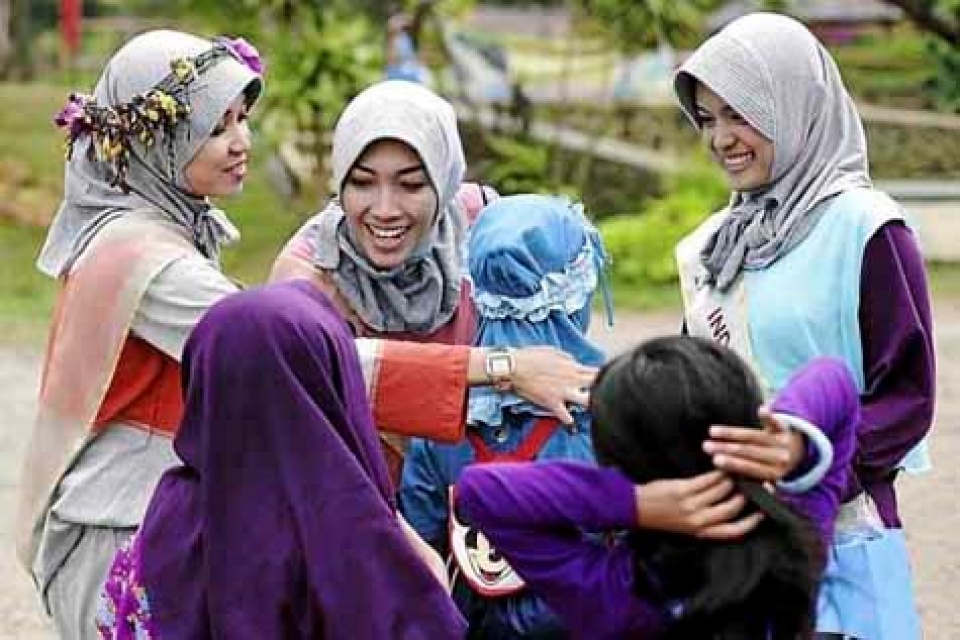 indonesia ho tro cac gia dinh hoi giao cuc doan hoa nhap cong dong