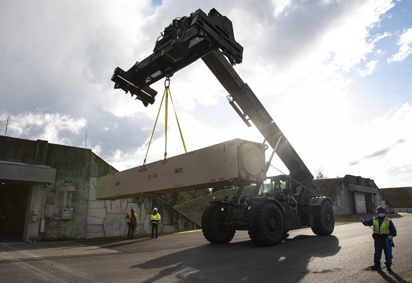 Hải quân Mỹ thử thành công động cơ tên lửa siêu thanh tầng hai