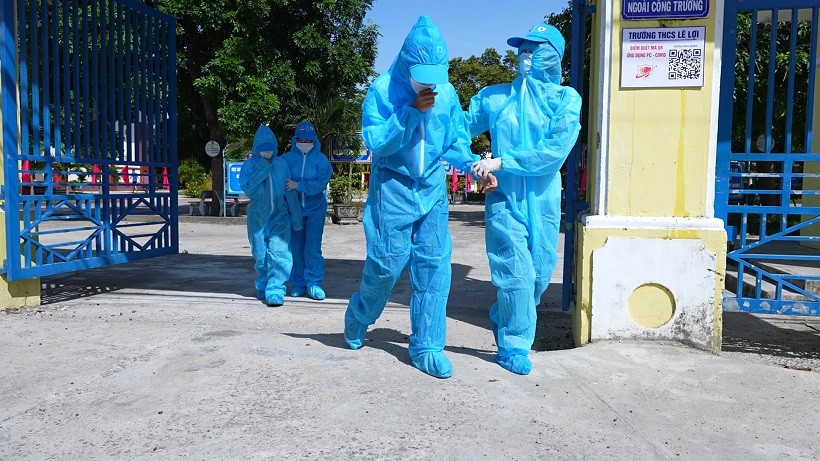 Học sinh, giáo viên và người dân vùng ven biển Quảng Nam tham gia diễn tập ứng phó sóng thần-đa thiên tai